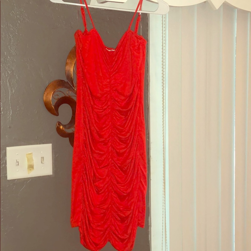 Red, Ruched spaghetti strap dress